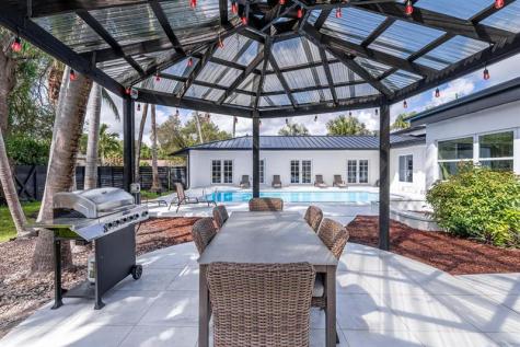 15201 SW 74th Place Palmetto Bay FL 33157