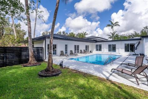 15201 SW 74th Place Palmetto Bay FL 33157