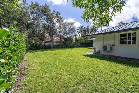 15201 SW 74th Place Palmetto Bay FL 33157