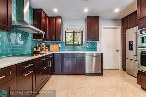 2113 NE 62nd Street Fort Lauderdale FL 33308