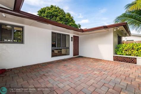 2113 NE 62nd Street Fort Lauderdale FL 33308