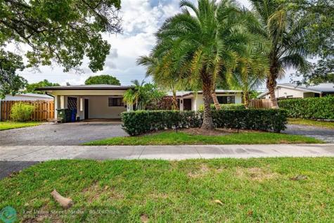 2113 NE 62nd Street Fort Lauderdale FL 33308