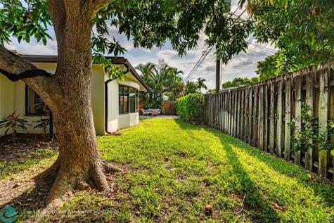 2113 NE 62nd Street Fort Lauderdale FL 33308