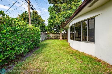 2113 NE 62nd Street Fort Lauderdale FL 33308