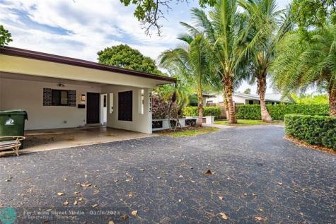 2113 NE 62nd Street Fort Lauderdale FL 33308