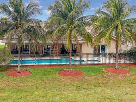 8324 NW 80th Street Tamarac FL 33321