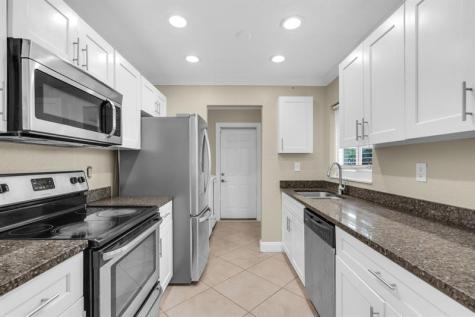 3981 NW 81st Terrace Coral Springs FL 33065