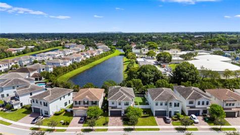 3821 NW 87th Way Coral Springs FL 33065