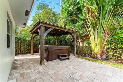 3203 Dover Road Pompano Beach FL 33062