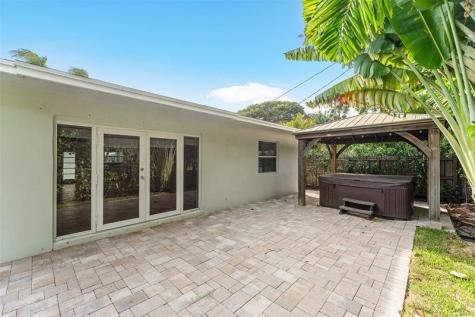 3203 Dover Road Pompano Beach FL 33062