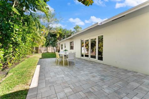 3203 Dover Road Pompano Beach FL 33062