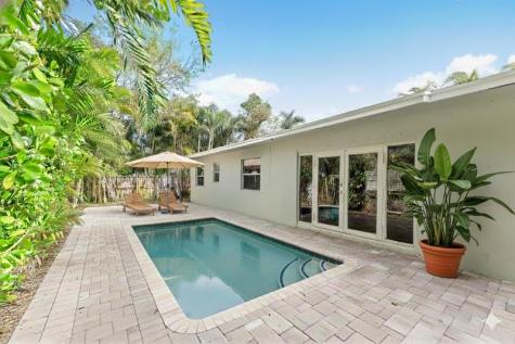 3203 Dover Road Pompano Beach FL 33062