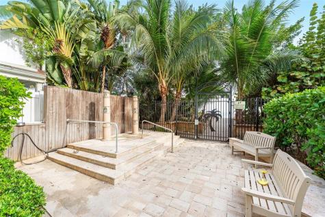 3203 Dover Road Pompano Beach FL 33062