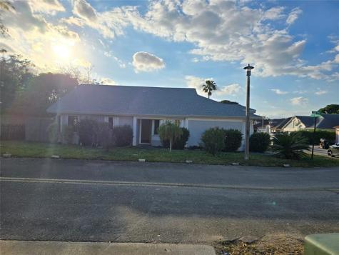 809 E Palm Run Drive North Lauderdale FL 33068