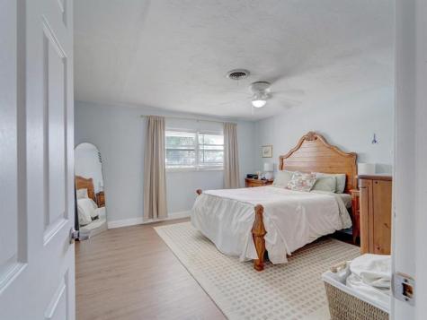 1621 SW 3rd Avenue Pompano Beach FL 33060