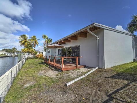 1621 SW 3rd Avenue Pompano Beach FL 33060