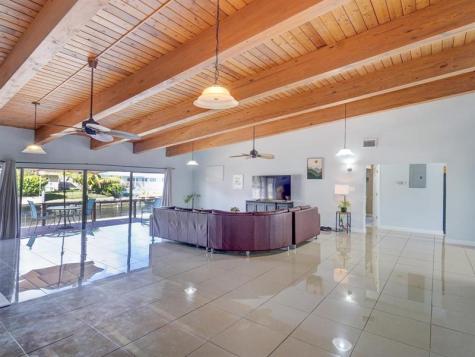 1621 SW 3rd Avenue Pompano Beach FL 33060