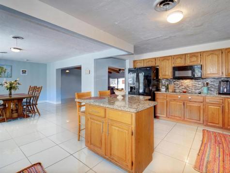 1621 SW 3rd Avenue Pompano Beach FL 33060