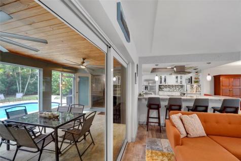 6972 NW 5th Place Margate FL 33063