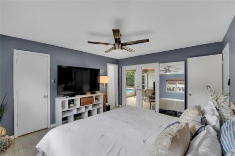 6972 NW 5th Place Margate FL 33063