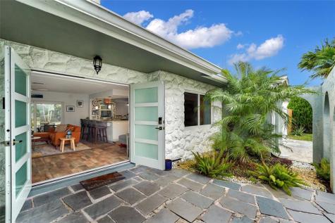 6972 NW 5th Place Margate FL 33063