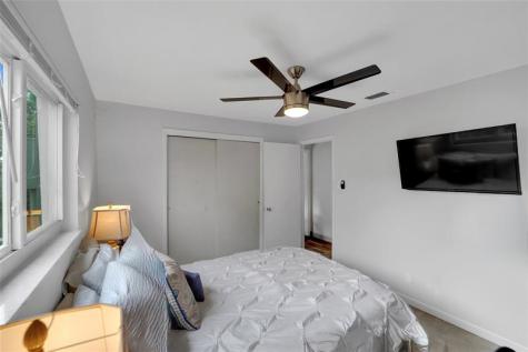 6972 NW 5th Place Margate FL 33063