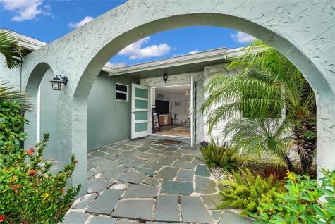 6972 NW 5th Place Margate FL 33063