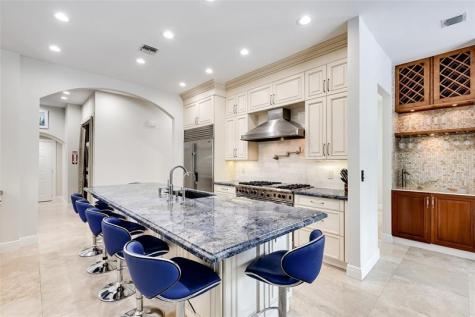 9 Fiesta Way Fort Lauderdale FL 33301