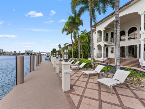 1965 SE 21st Avenue Fort Lauderdale FL 33316