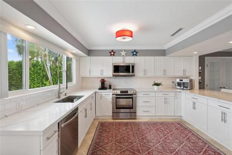 2761 NE 57th Court Fort Lauderdale FL 33308