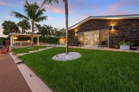 2761 NE 57th Court Fort Lauderdale FL 33308
