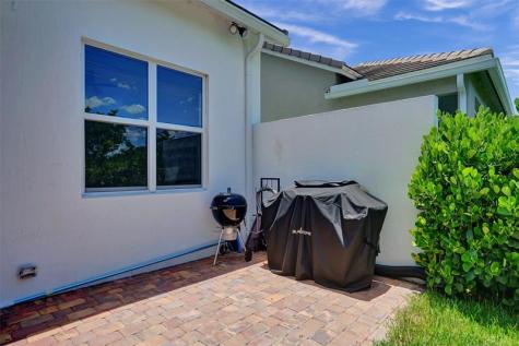 9621 Mosler Trail Lake Worth FL 33467