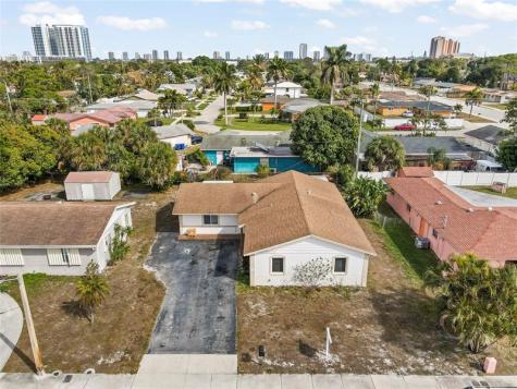 3420 E Avenue H E Riviera Beach FL 33404