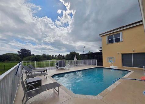 7548 Fairway Trail Boca Raton FL 33487