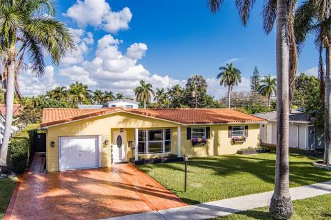 1017 NE 4th Street Hallandale Beach FL 33009