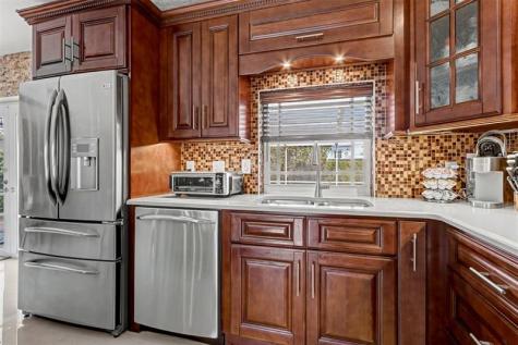 1017 NE 4th Street Hallandale Beach FL 33009