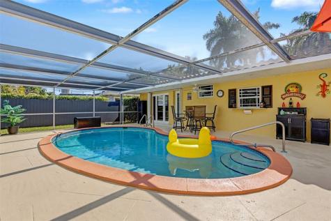 1017 NE 4th Street Hallandale Beach FL 33009