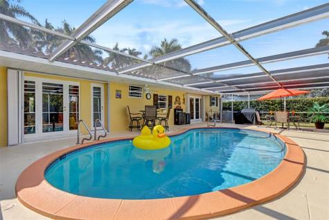 1017 NE 4th Street Hallandale Beach FL 33009
