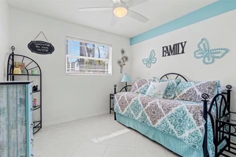 1017 NE 4th Street Hallandale Beach FL 33009