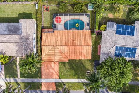 1017 NE 4th Street Hallandale Beach FL 33009