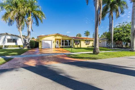 1017 NE 4th Street Hallandale Beach FL 33009