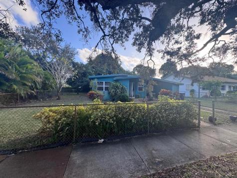 924 NW 14 Court Fort Lauderdale FL 33311