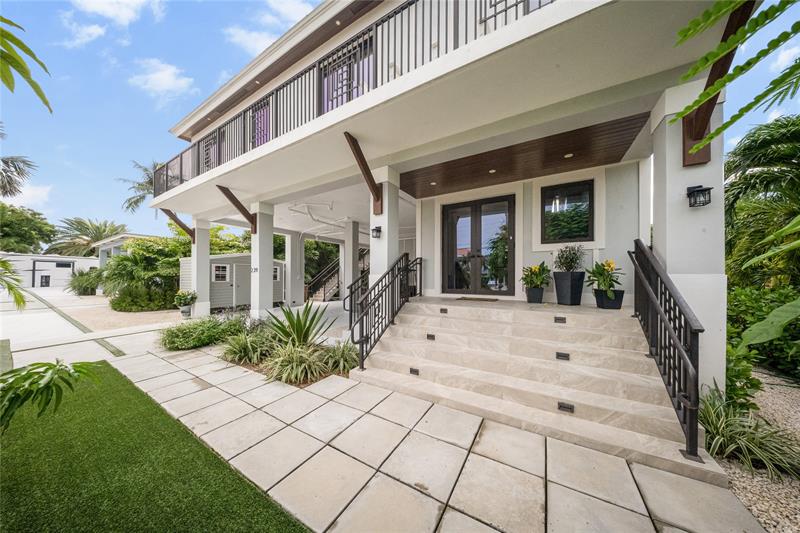 239 W Seaview Drive Duck Key FL 33050