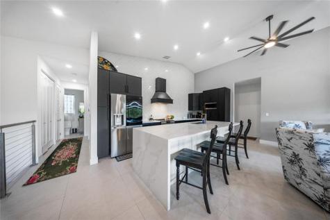 239 W Seaview Drive Duck Key FL 33050