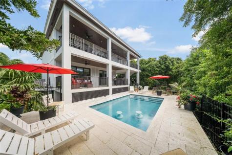 239 W Seaview Drive Duck Key FL 33050