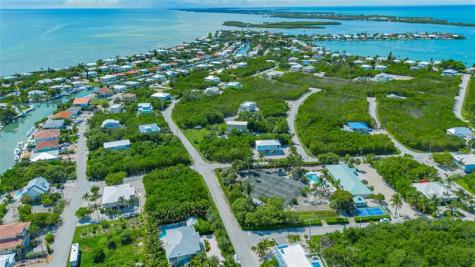 239 W Seaview Drive Duck Key FL 33050