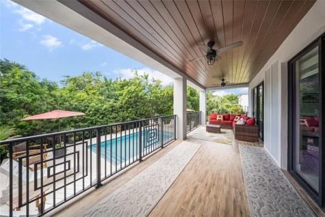 239 W Seaview Drive Duck Key FL 33050