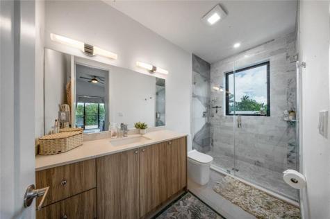 239 W Seaview Drive Duck Key FL 33050