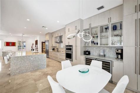 517 NE 11th Avenue Fort Lauderdale FL 33301