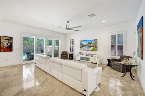 517 NE 11th Avenue Fort Lauderdale FL 33301